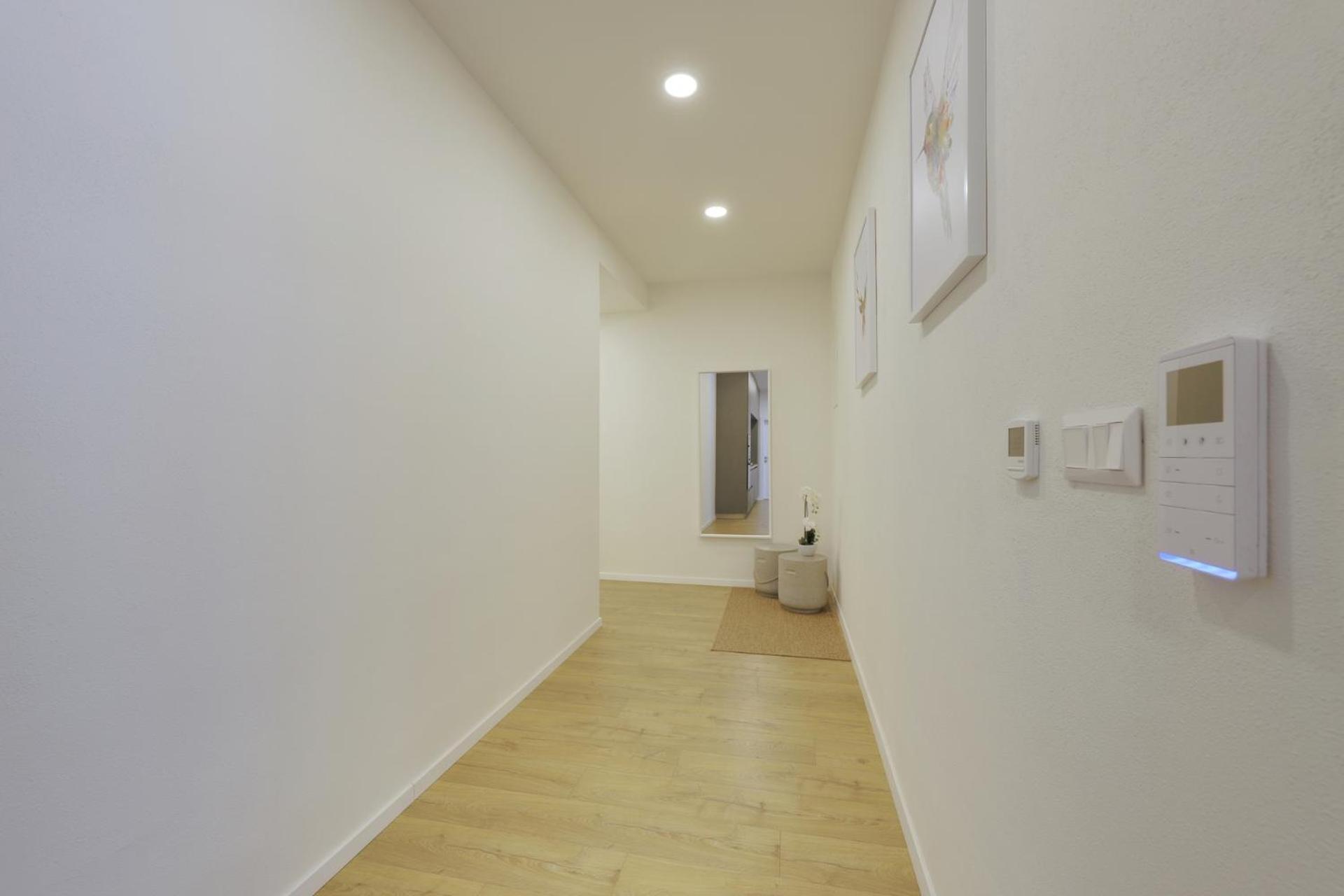 Shon Apartment Old Town Братислава Екстериор снимка