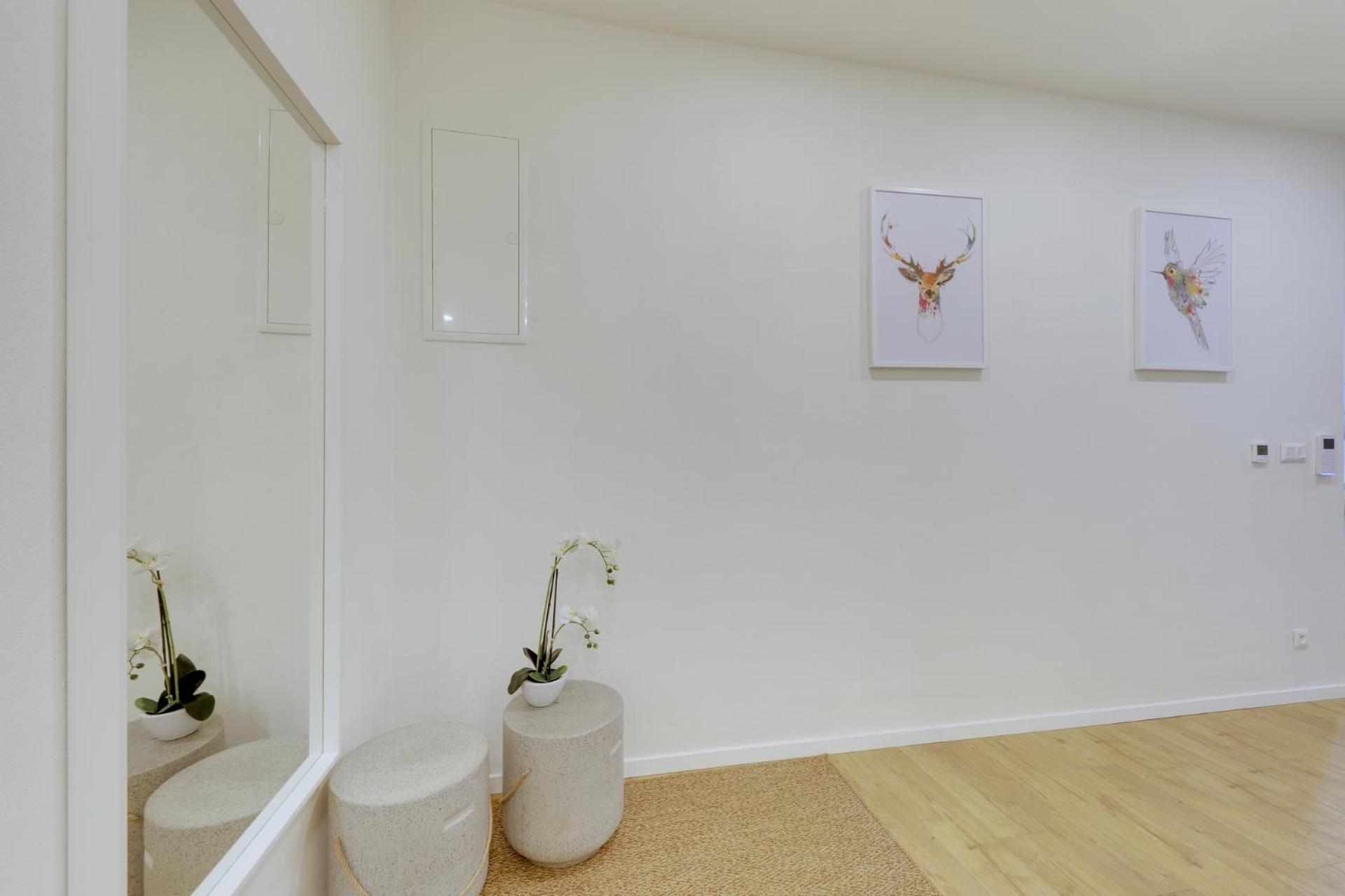 Shon Apartment Old Town Братислава Екстериор снимка